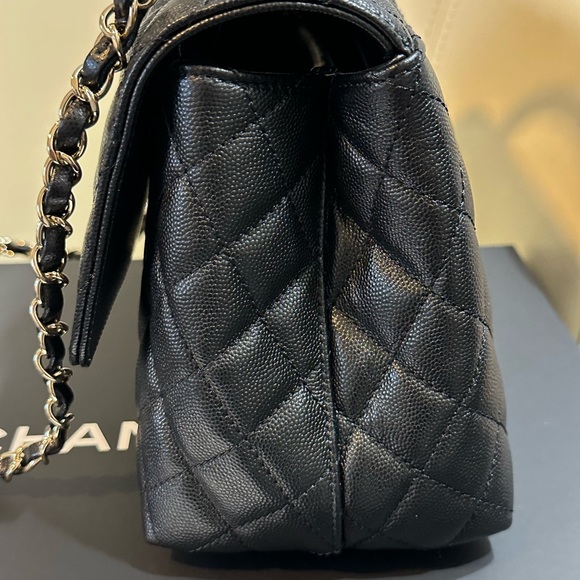 Chanel Coco Medium - Picture 4 of 15